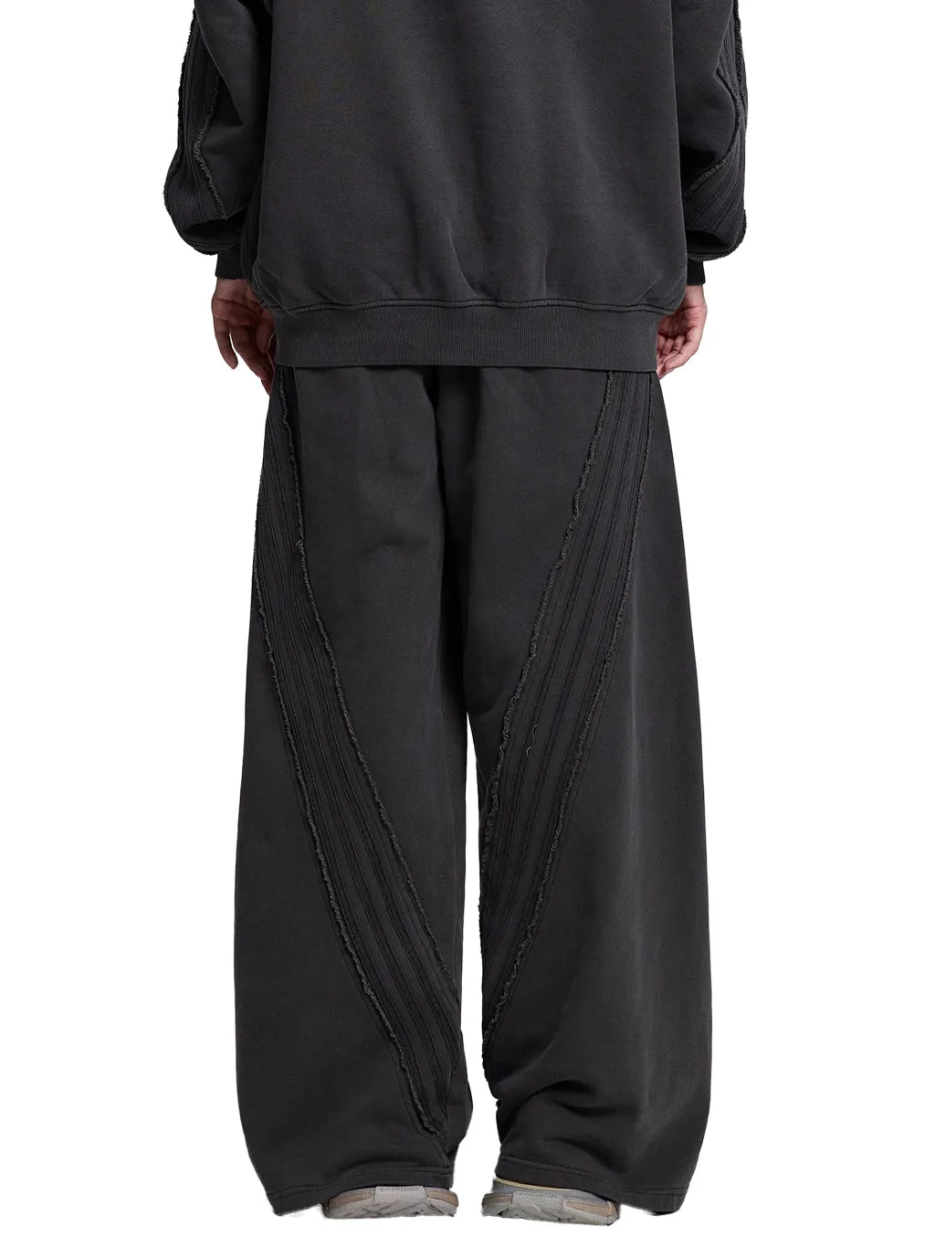 CHP- Snow Washed Tape Raw Edge Sweatpants